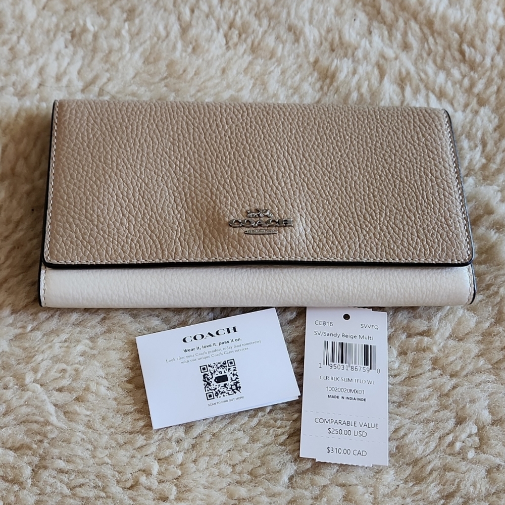NWT Coach Sandy Beige Color Block Slim Tri-fold Leather Wallet 🤎🎁♥️